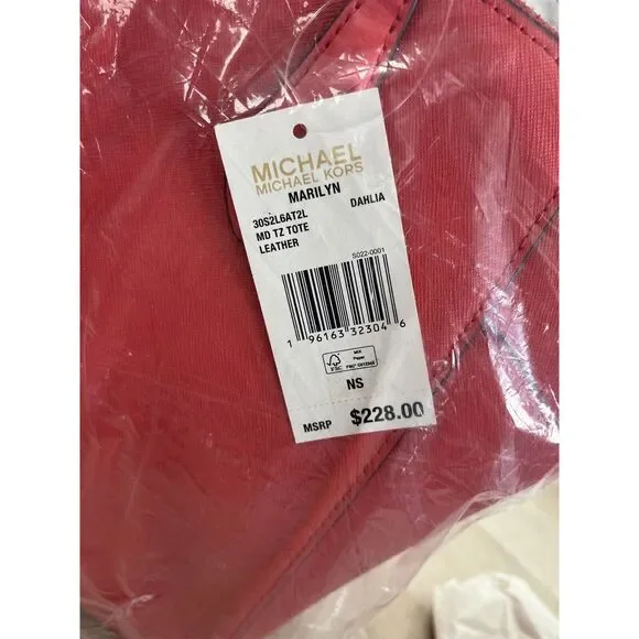 Michael Kors Marilyn Top Zip Tote Saffiano Leather Dahlia With Gold Charm🌺 - Picture 3 of 4